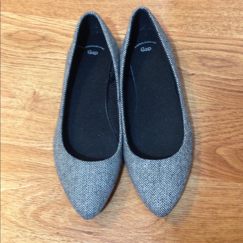 GAP herringbone black & white flats